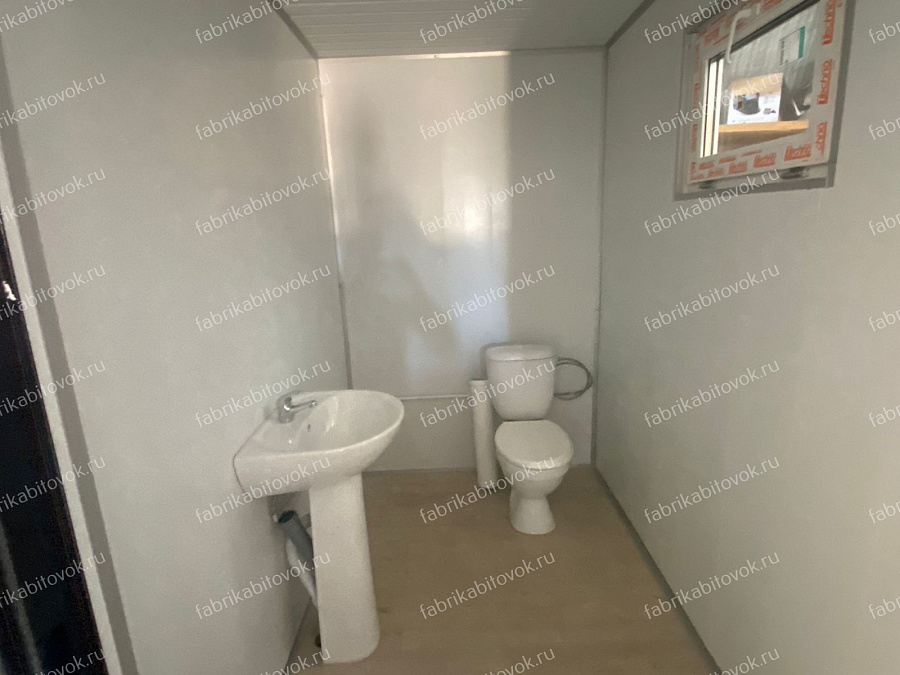 Фото Блок-контейнер Сантехнический  БК-45 3х2.4 RAL 5005 ПВХ (АРЕНДА 1МЕС) №3